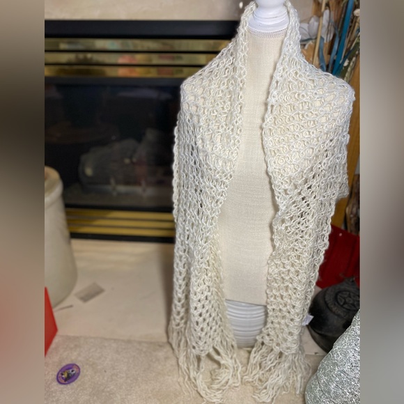 Candies Winter White loose Knit Scarf w/ golden LUREX Sparkle! STUNNING! Long OS - Picture 4 of 17